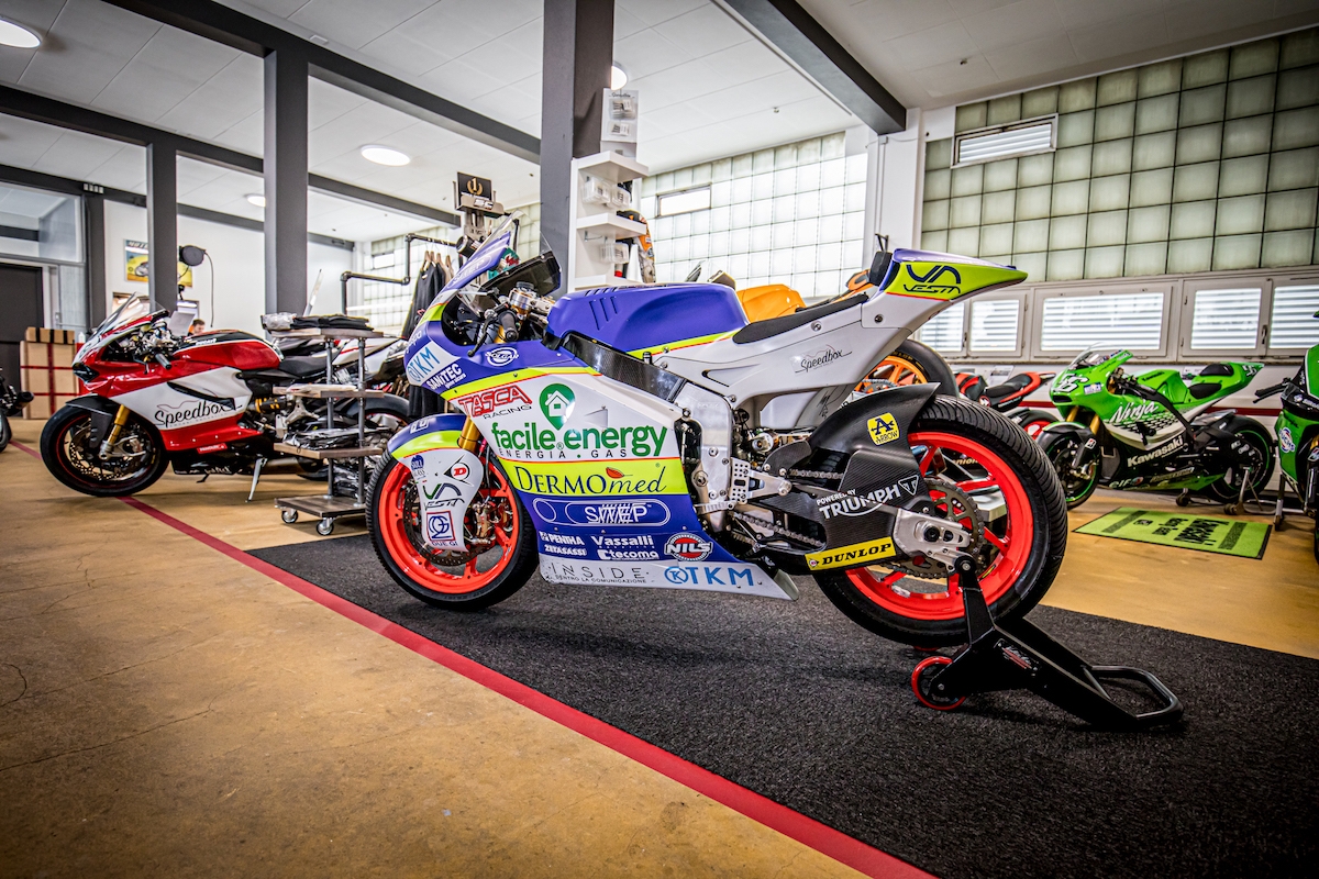 speedbox_showroom_pasini_moto2_kalex