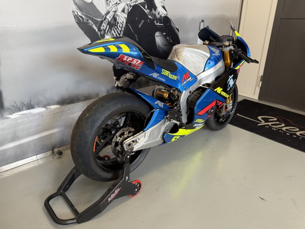 Moto2 Final Ed. - rear right side