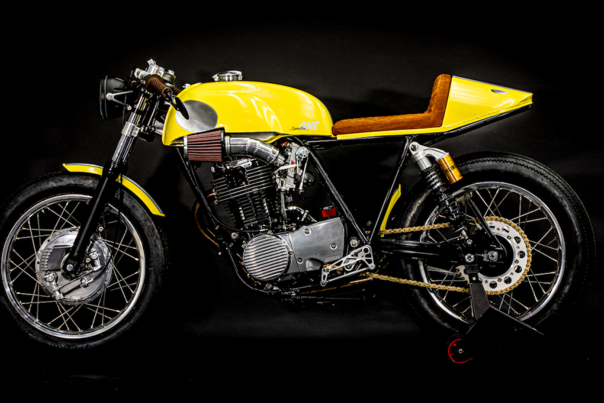 Custom Motorrad Speedbox One Studioaufnahme seitenansicht