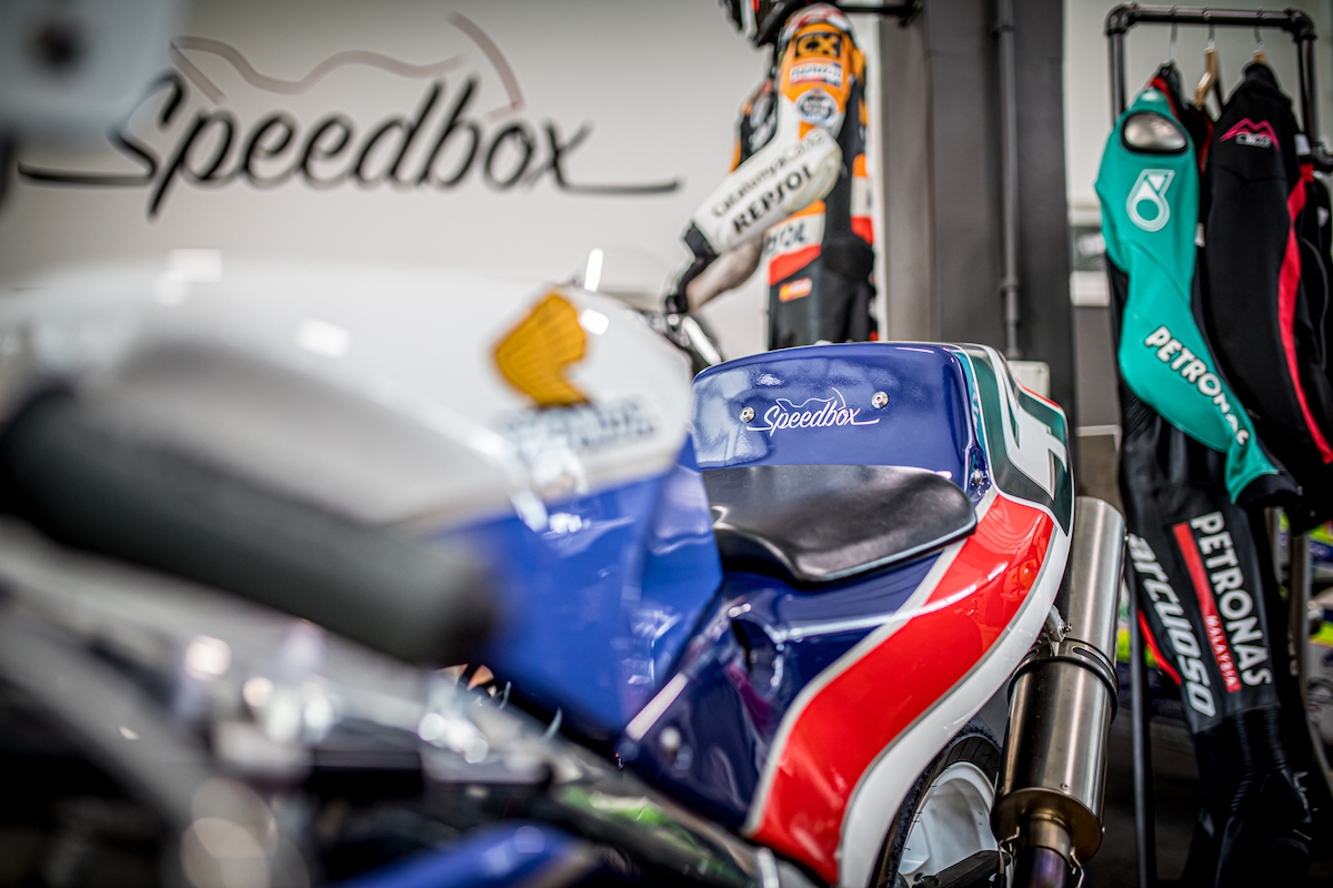 speedbox_showroom_hondarc30