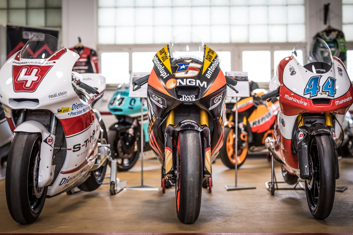 speedbox_showroom_marquez_moto2_suter_edwards_motogp_kummenacher_moto2